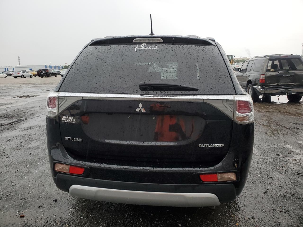 JA4AD3A30FZ004115 2015 Mitsubishi Outlander Se