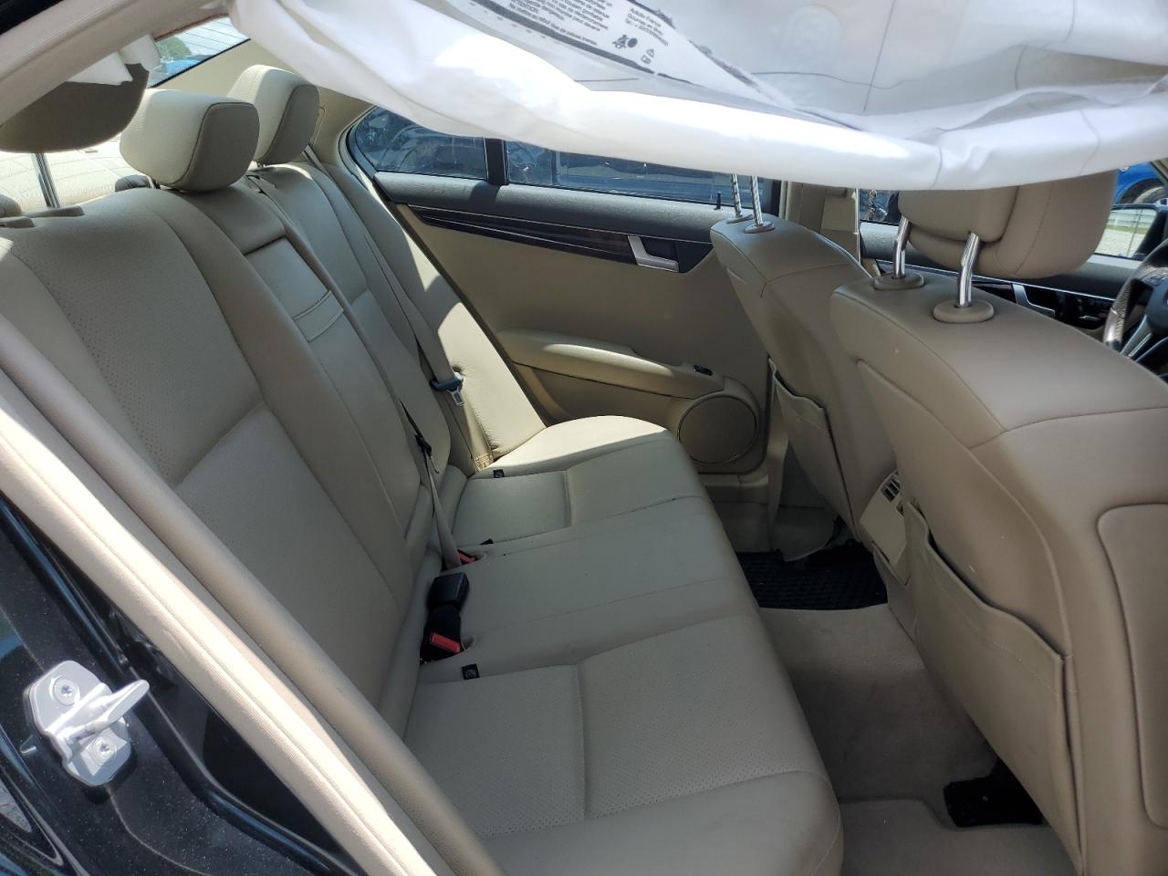 WDDGF4HBXDR271570 2013 Mercedes-Benz C 250