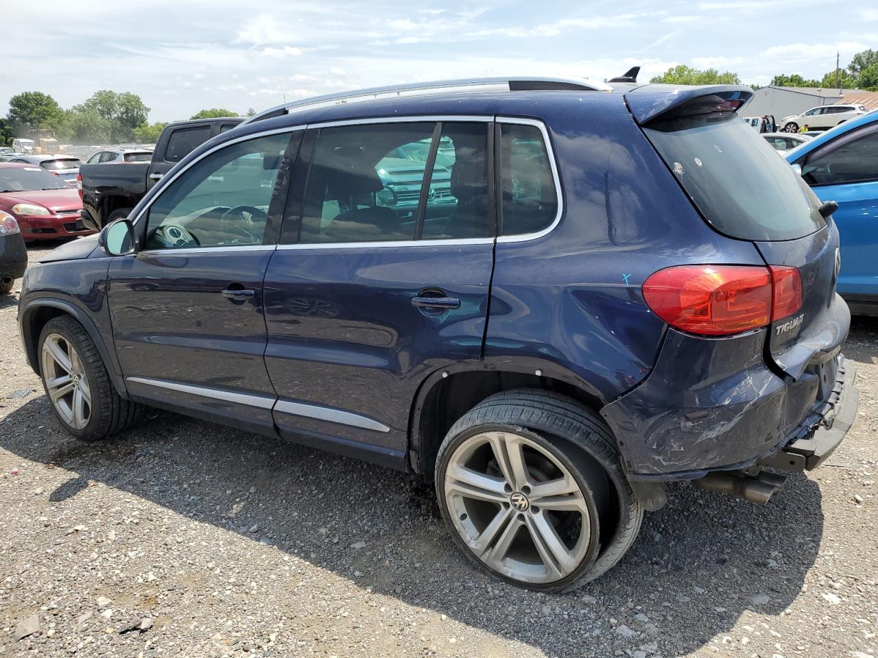 WVGBV7AX1GW057664 2016 Volkswagen Tiguan S