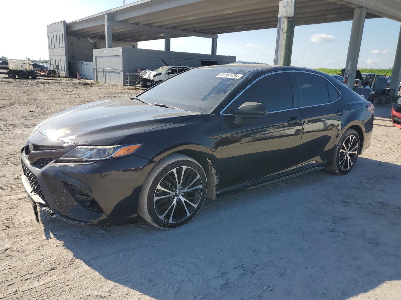 2019 Toyota Camry L vin: 4T1B11HK5KU799878