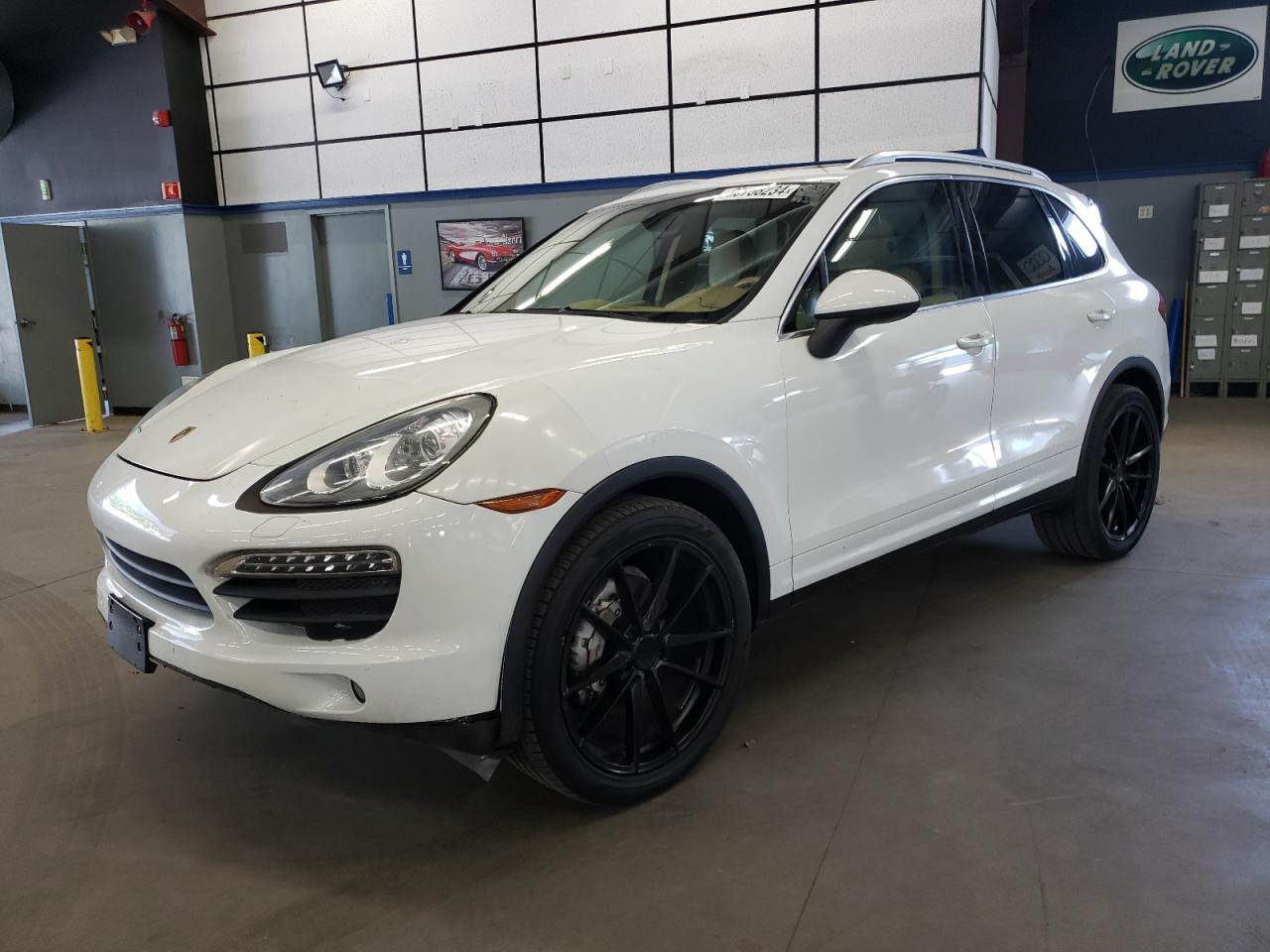 2012 Porsche Cayenne S vin: WP1AB2A22CLA48014