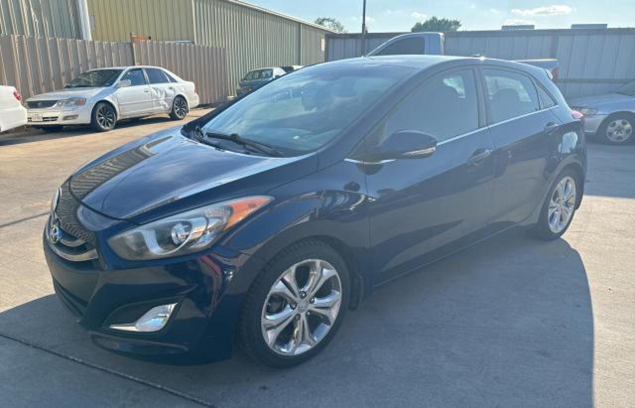 2013 Hyundai Elantra Gt vin: KMHD35LEXDU092869