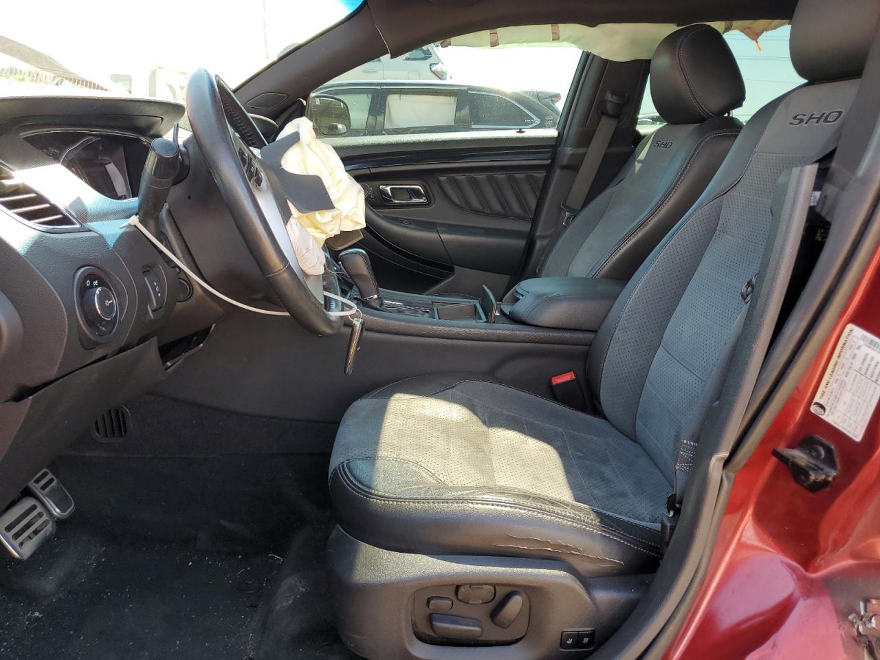 1FAHP2KT1FG107131 2015 Ford Taurus Sho