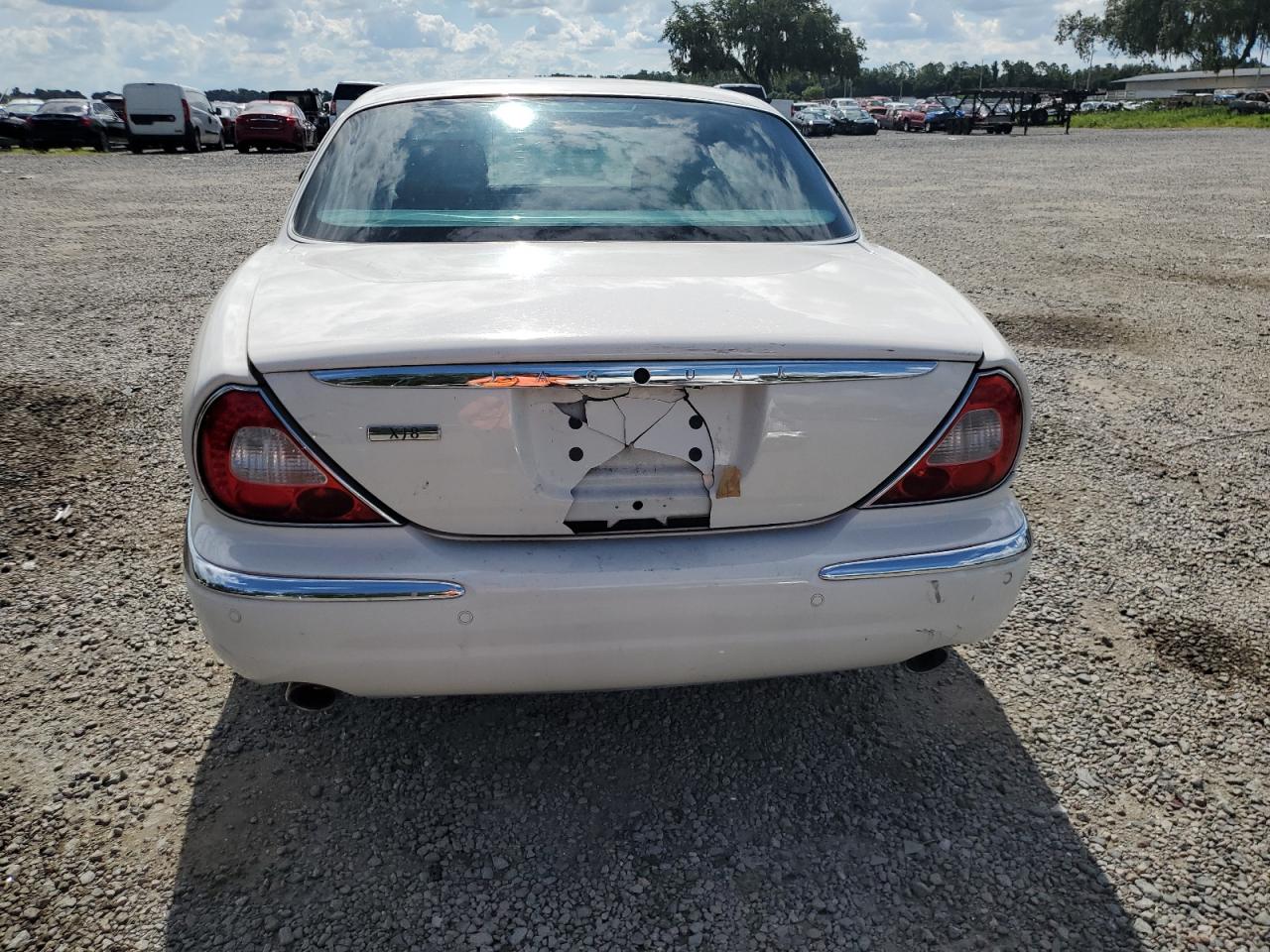 SAJEA71C44SG02614 2004 Jaguar Xj8