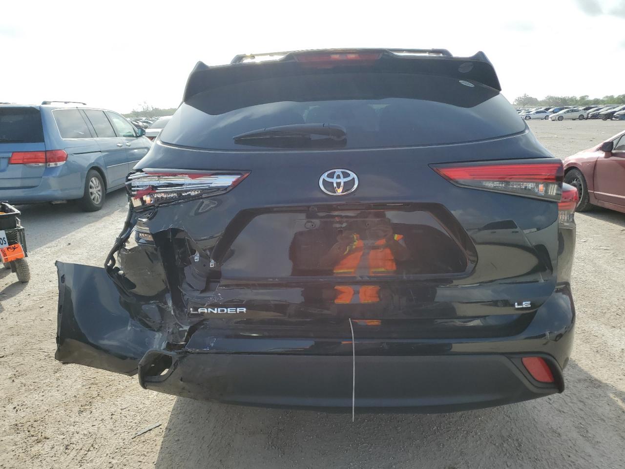 5TDZZRAH9NS105470 2022 Toyota Highlander L