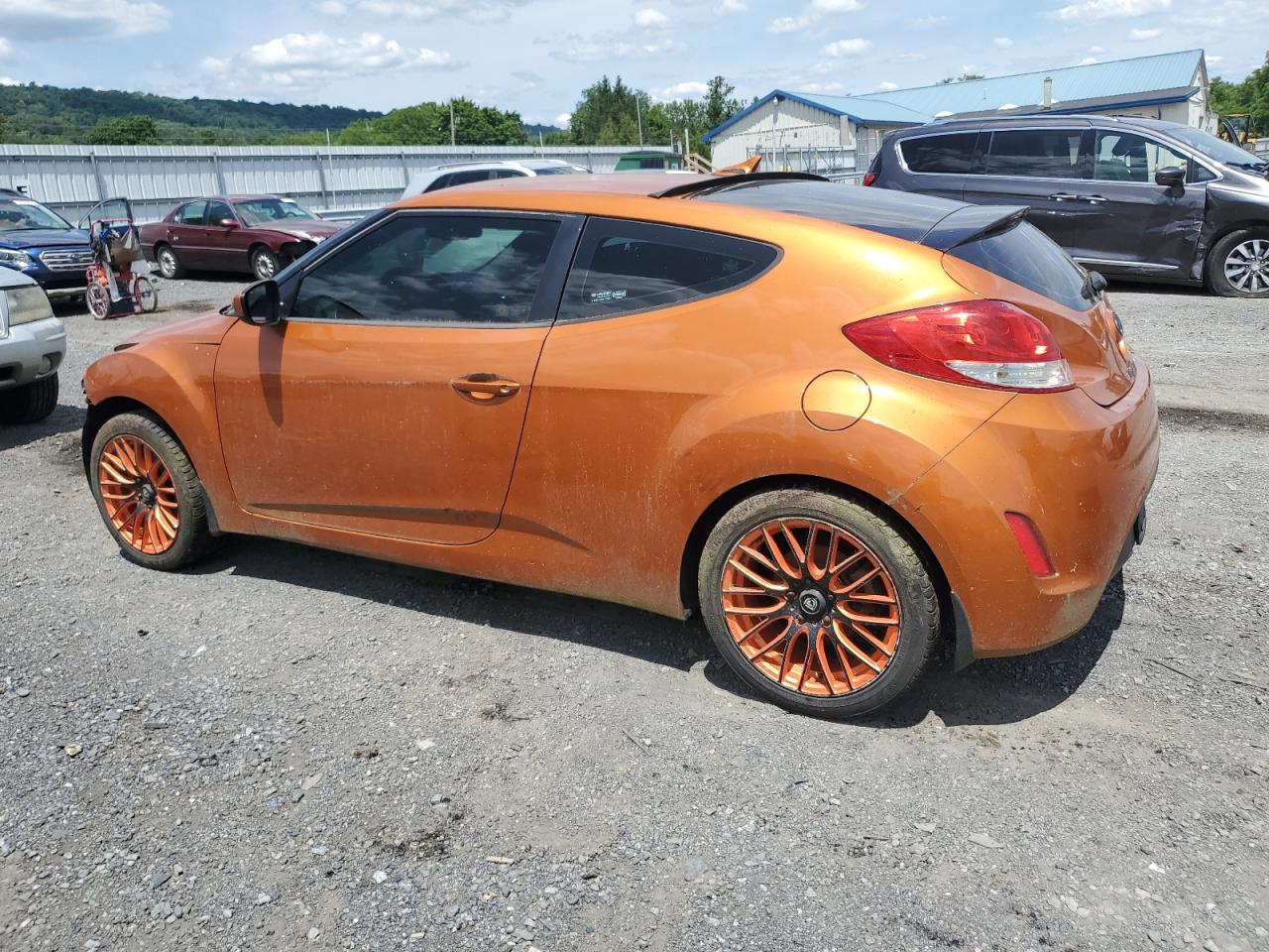 2013 Hyundai Veloster vin: KMHTC6ADXDU104112