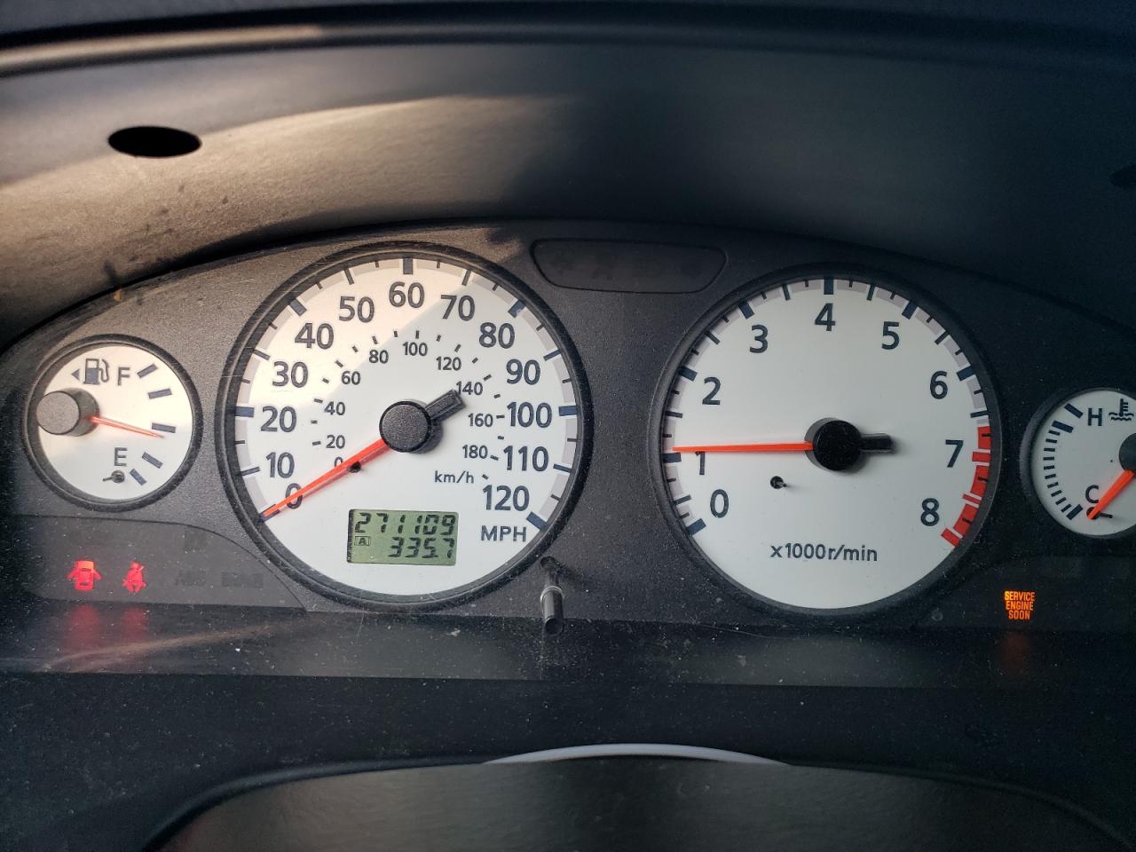 JN8DR09X42W650588 2002 Nissan Pathfinder Le