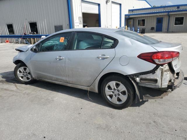 VIN 3KPFL4A71JE195572 2018 KIA Forte, LX no.2