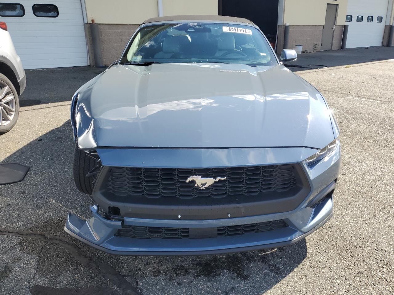 2024 Ford Mustang vin: 1FAGP8UH8R5131756