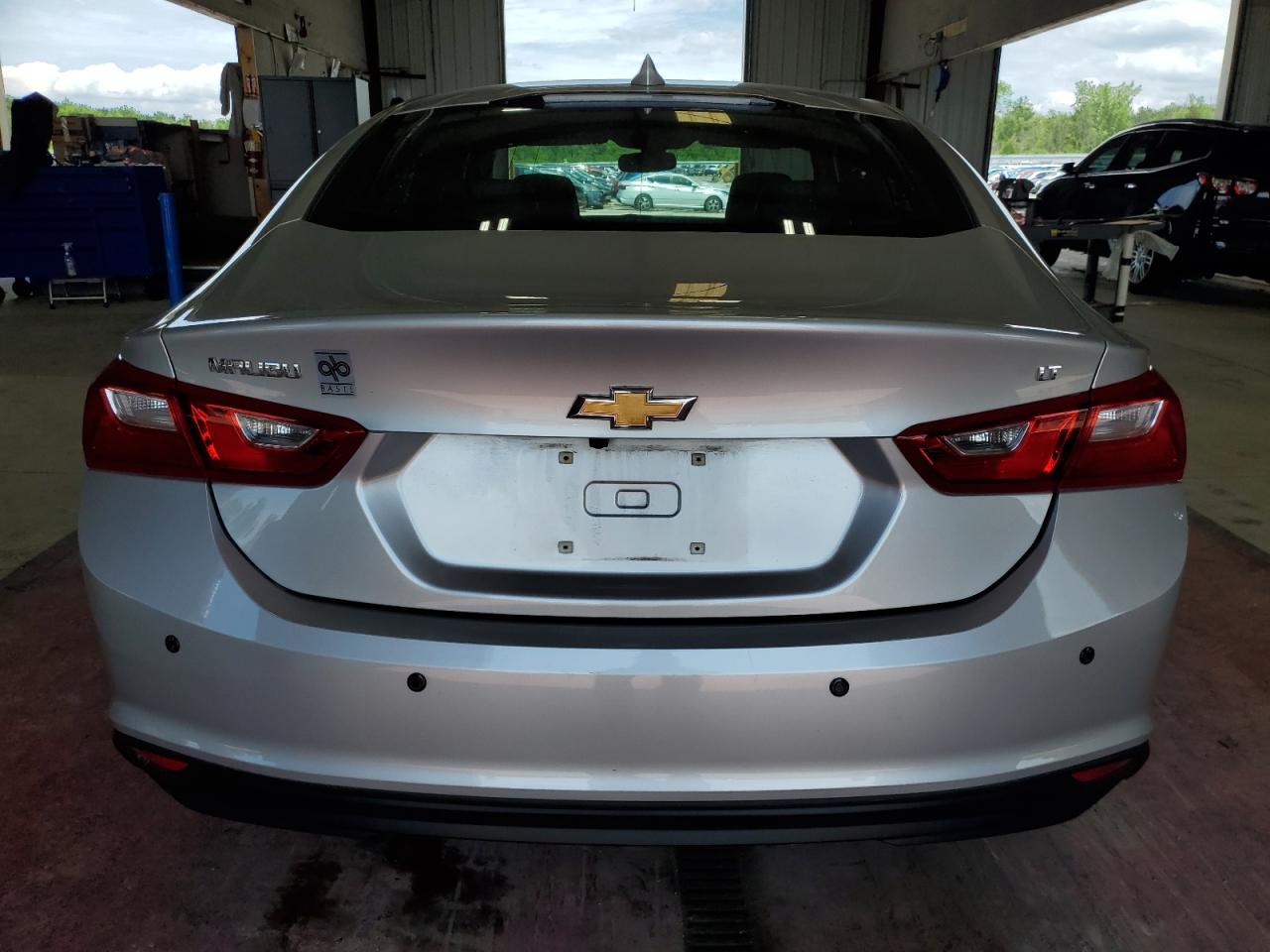 1G1ZD5ST6JF112423 2018 Chevrolet Malibu Lt