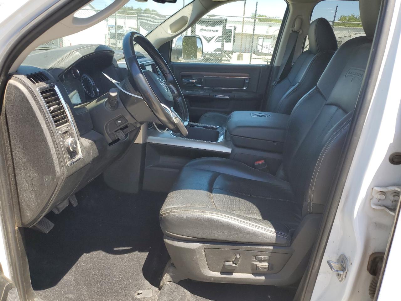 1C6RR7NM9KS729968 2019 Ram 1500 Classic Laramie