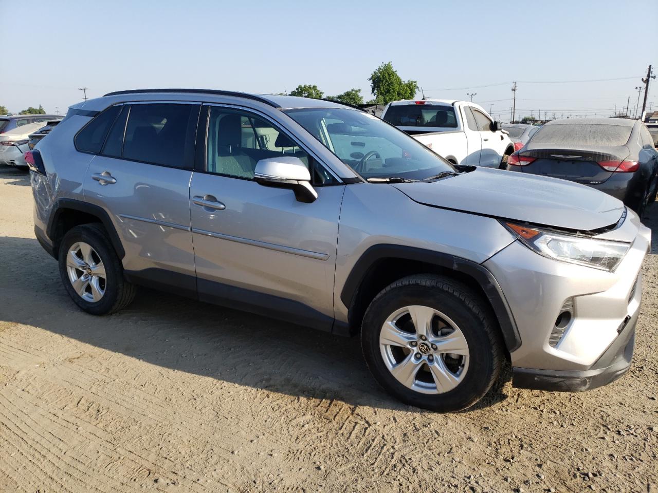 2021 Toyota Rav4 Xle vin: 2T3P1RFV1MW242977