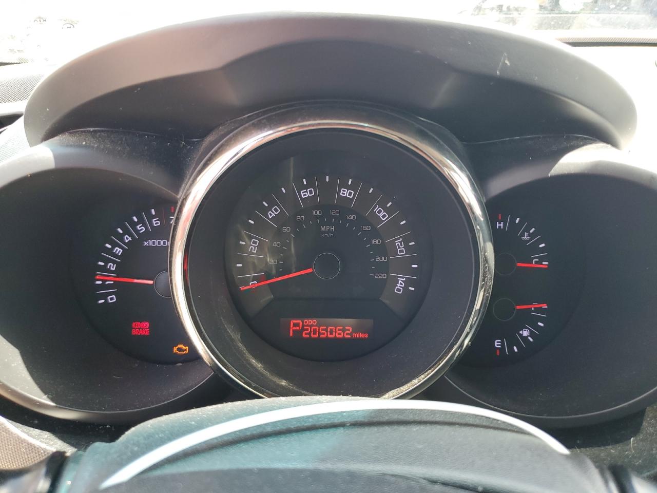 KNDJT2A27B7300328 2011 Kia Soul +