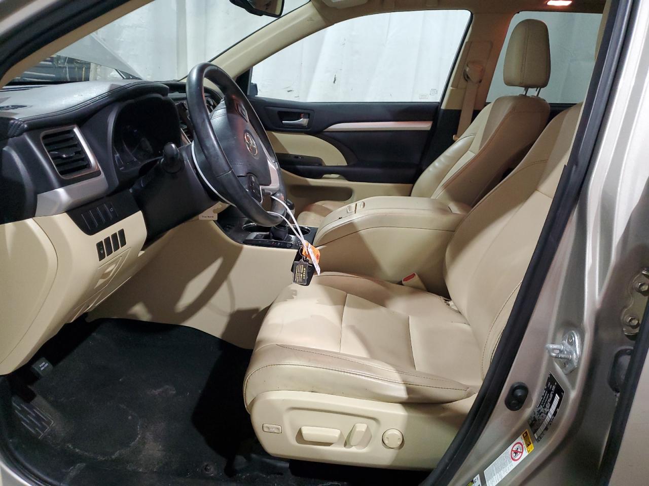 5TDJKRFH3GS259590 2016 Toyota Highlander Xle