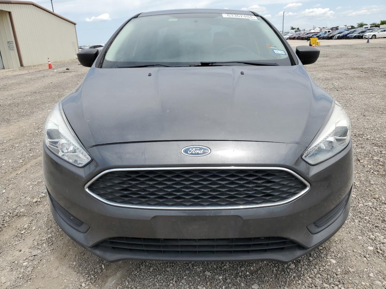 2016 Ford Focus S vin: 1FADP3E25GL379004