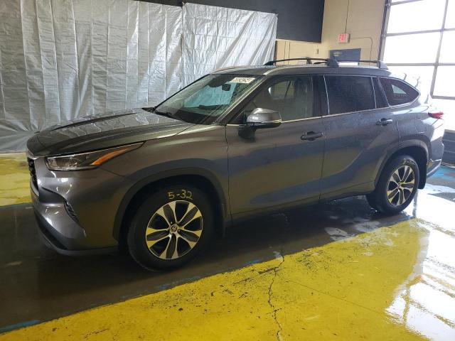 5TDGZRBH8MS084938 2021 Toyota Highlander Xle