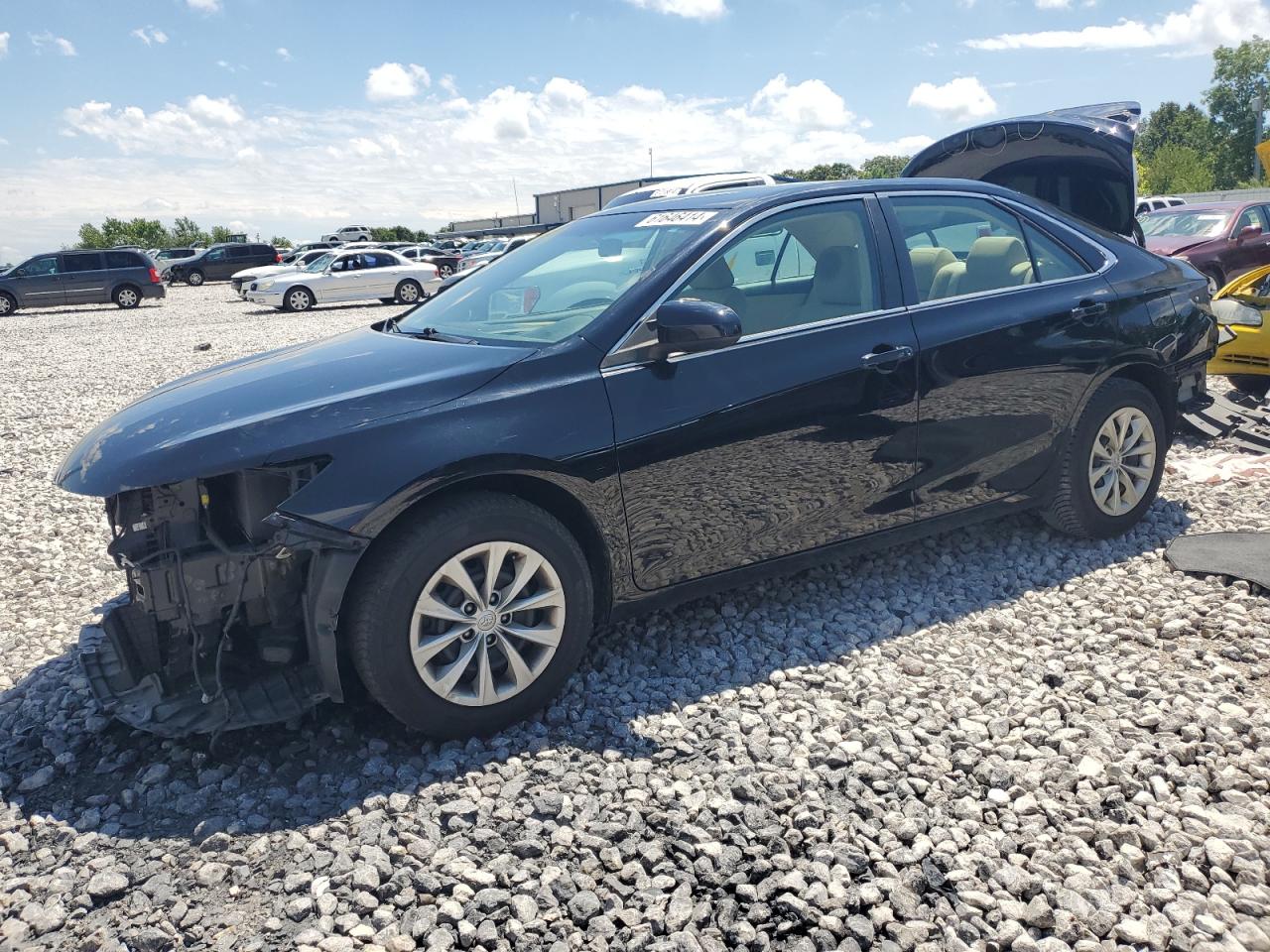 2015 Toyota Camry Le vin: 4T4BF1FK5FR482392