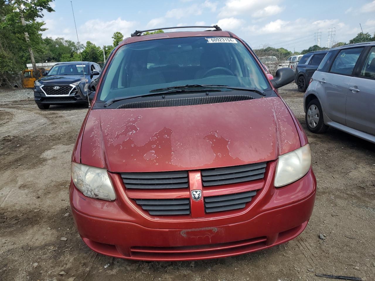 Lot #3020956925 2005 DODGE CARAVAN SX