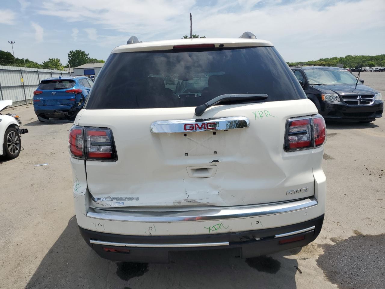 1GKKVPKD3EJ374899 2014 GMC Acadia Sle