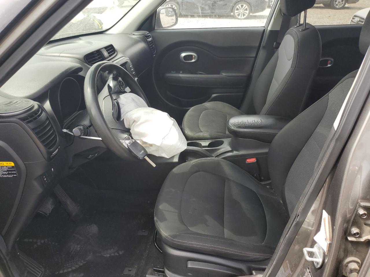 KNDJP3A52J7528479 2018 Kia Soul +