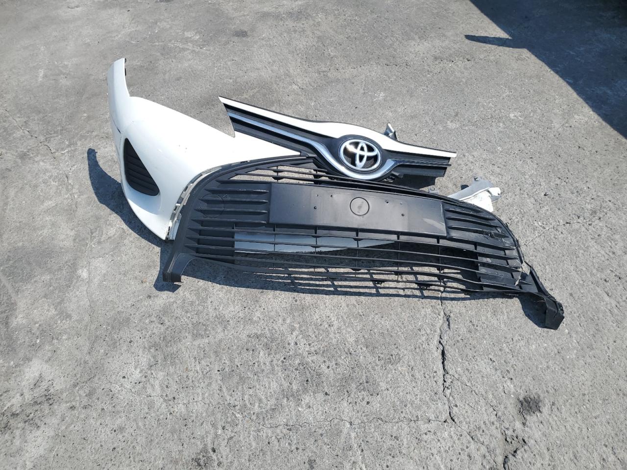 VNKKTUD32FA046905 2015 Toyota Yaris