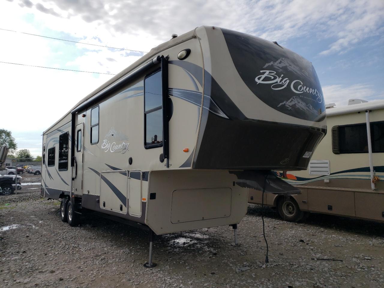 Heartland RV Bighorn, Big Country, Landmark, Silverado 2013 