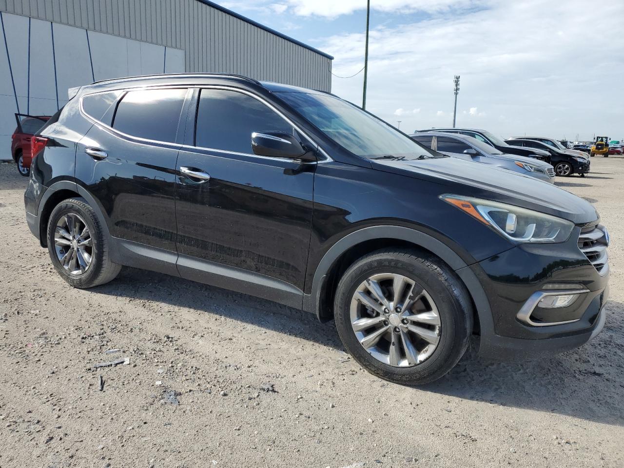 2017 Hyundai Santa Fe Sport vin: 5XYZU4LA7HG462441