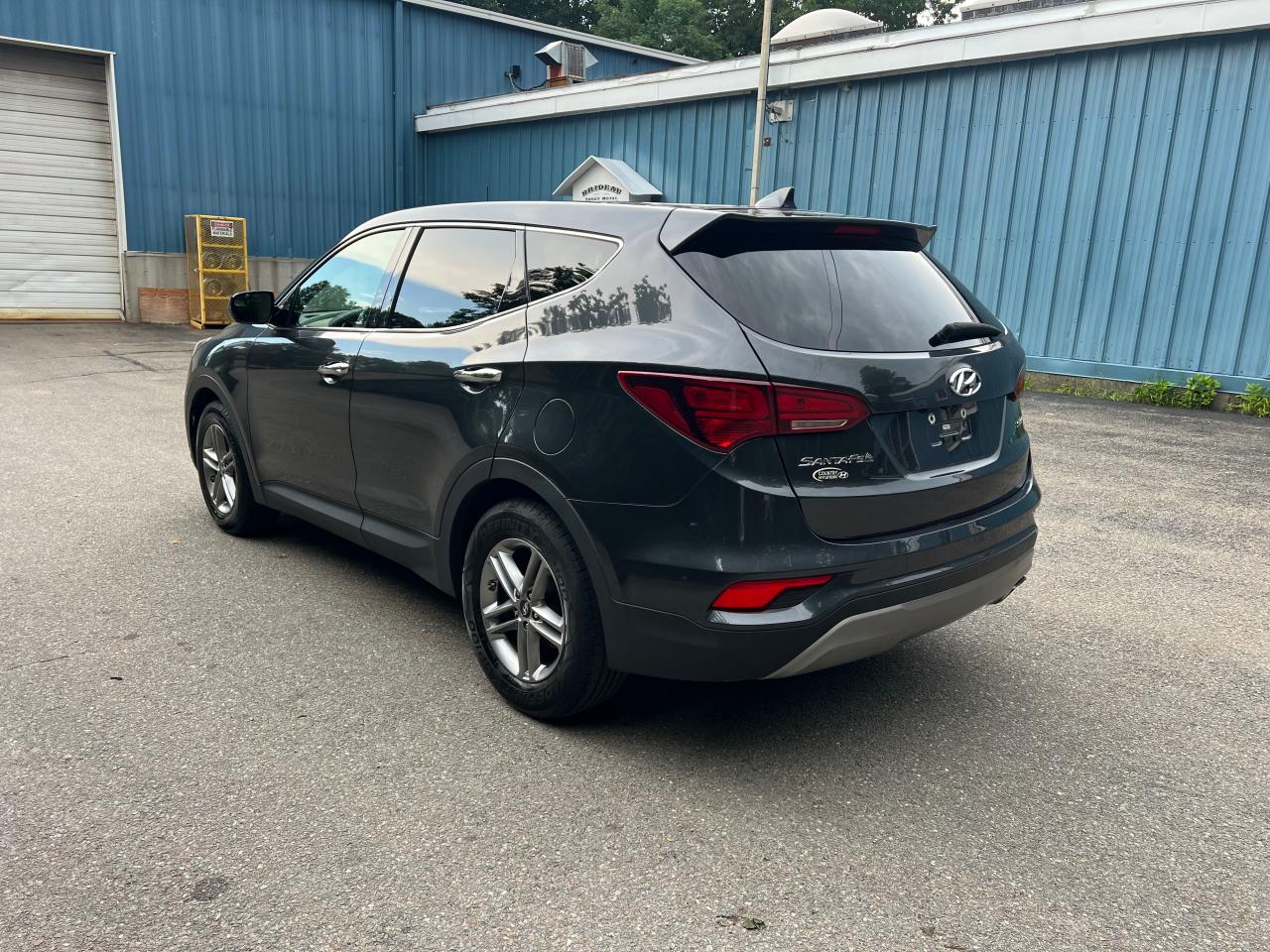 2017 Hyundai Santa Fe Sport vin: 5XYZT3LB7HG488057