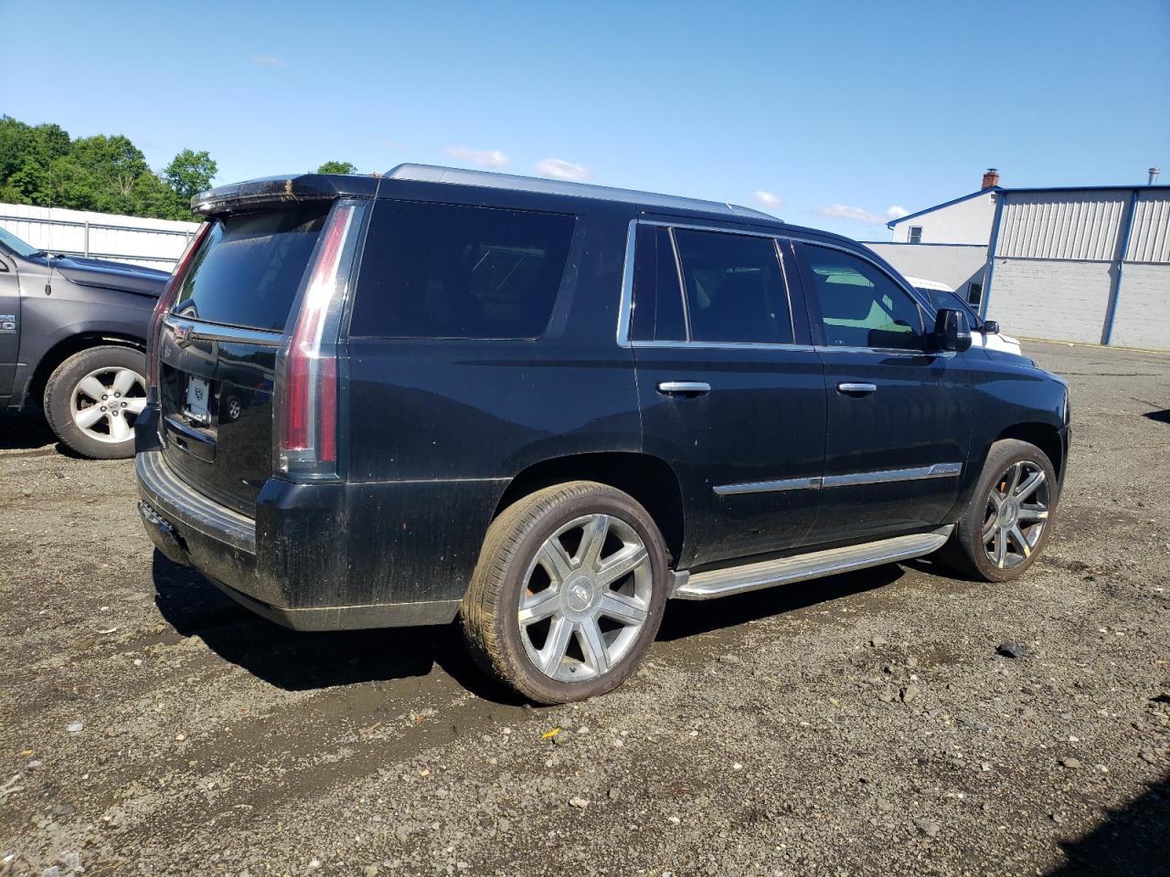 2016 Cadillac Escalade Luxury vin: 1GYS4BKJ8GR269412