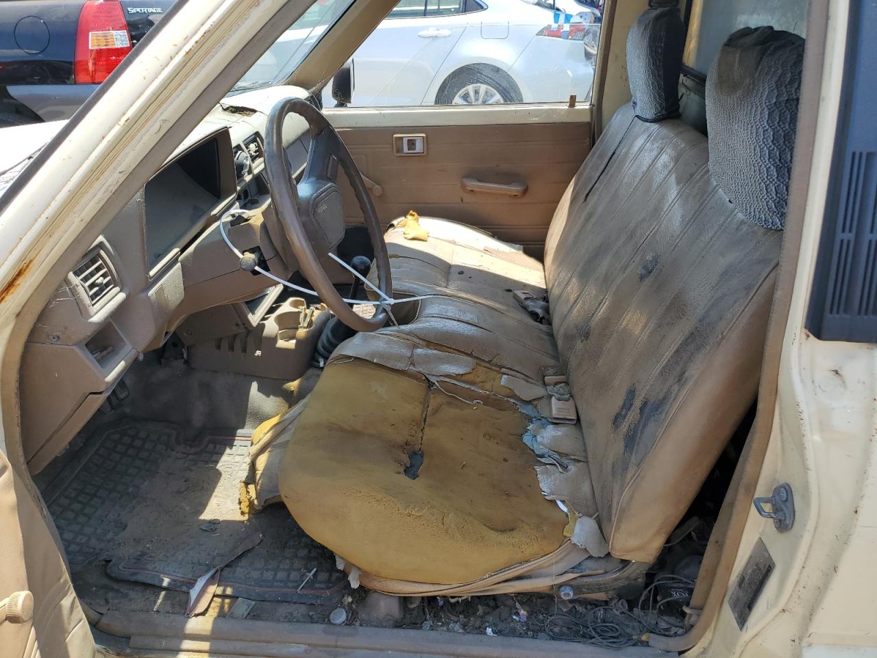 JT4RN50R7J5122461 1988 Toyota Pickup 1/2 Ton Rn50