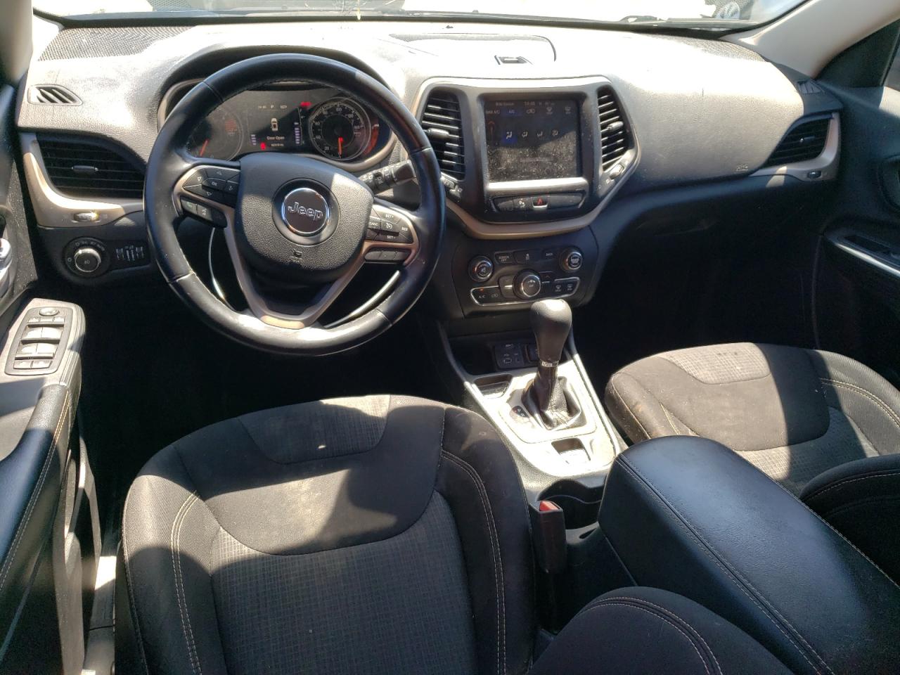 1C4PJLCB1GW297605 2016 Jeep Cherokee Latitude