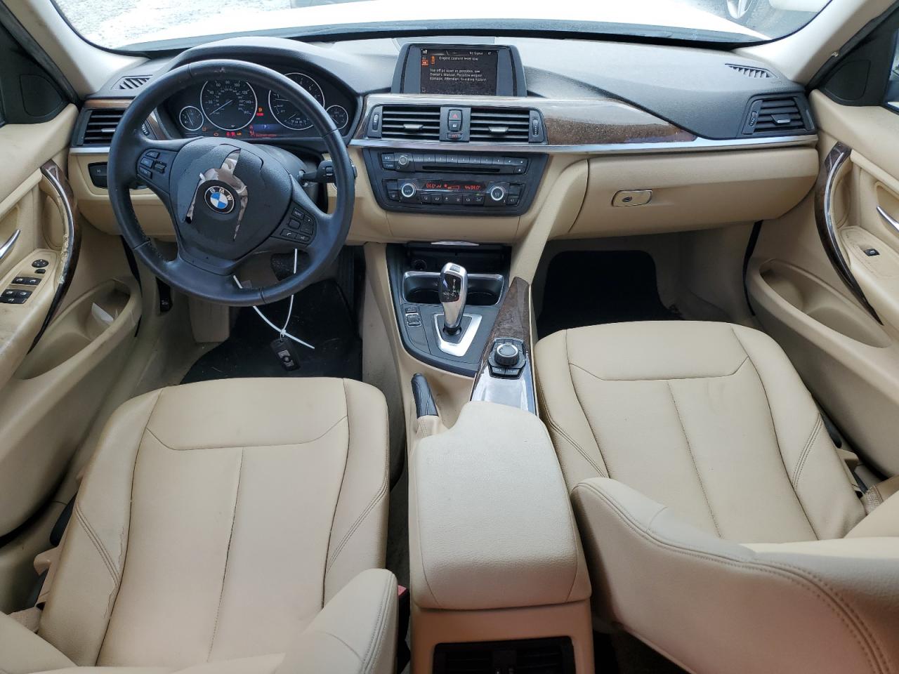 WBA3B1G54FNT04276 2015 BMW 320 I