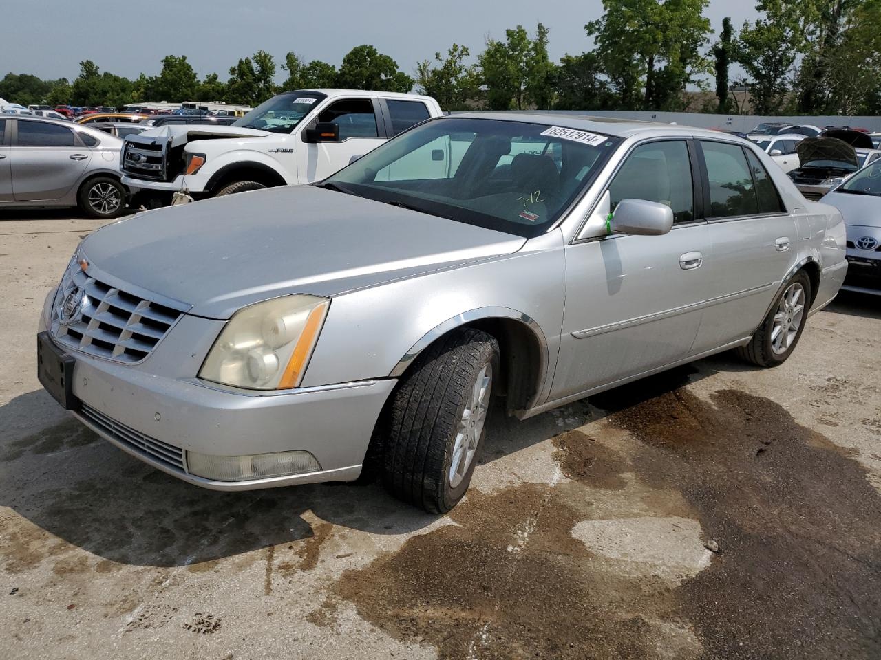 Cadillac DTS 2010 Luxury