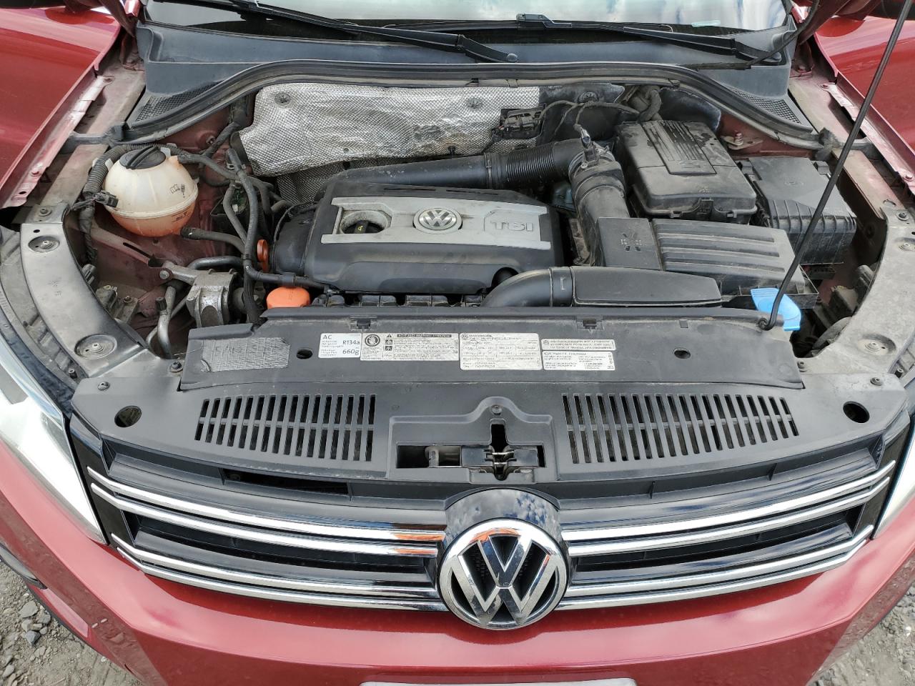 2012 Volkswagen Tiguan S vin: WVGBV7AX1CW087953