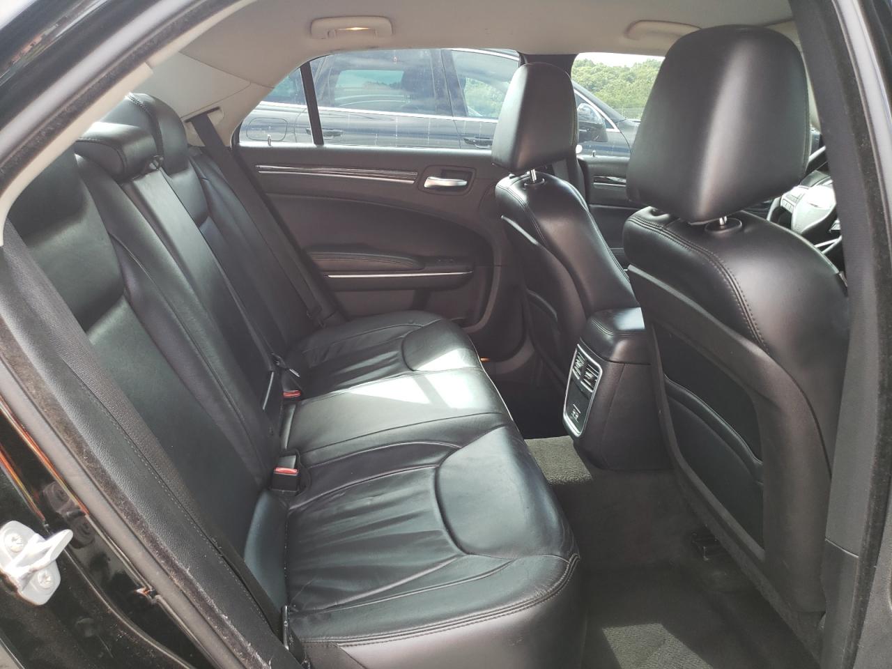 2C3CCARG0FH781640 2015 Chrysler 300 Limited