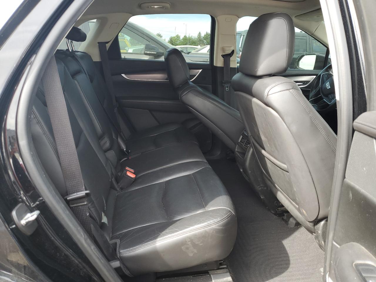 1GYKNDRS9HZ147487 2017 Cadillac Xt5 Luxury