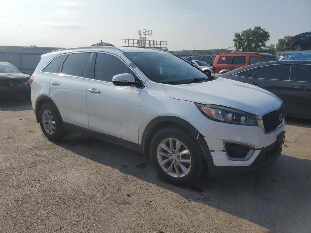 VIN 5XYPG4A32GG125886 2016 KIA SORENTO no.4