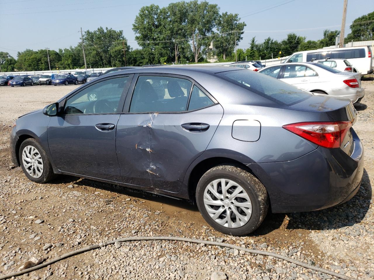 2017 Toyota Corolla L vin: 5YFBURHE5HP611645