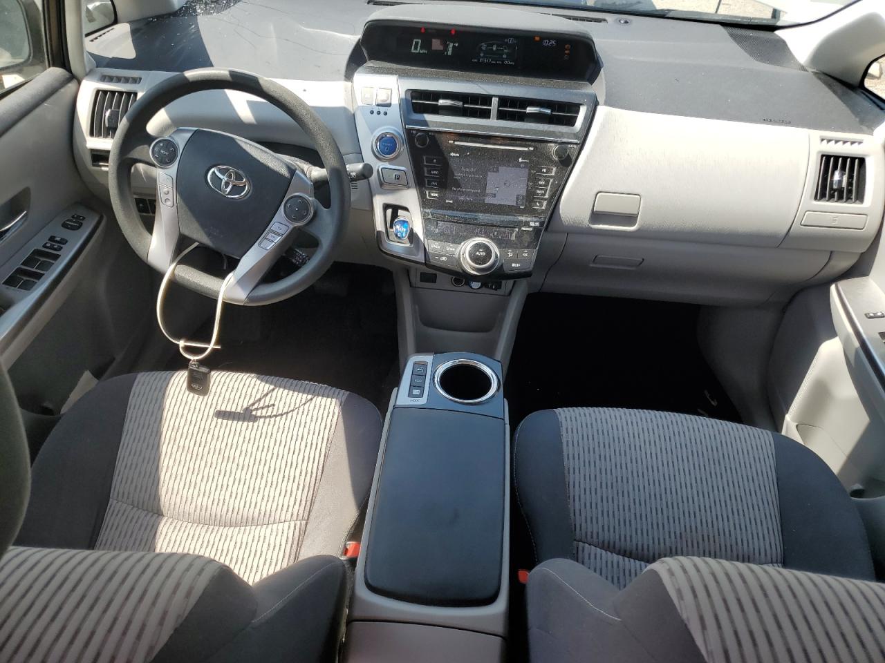 JTDZN3EU9GJ046100 2016 Toyota Prius V