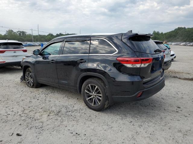 VIN 5TDJZRFH2JS527855 2018 Toyota Highlander, SE no.2