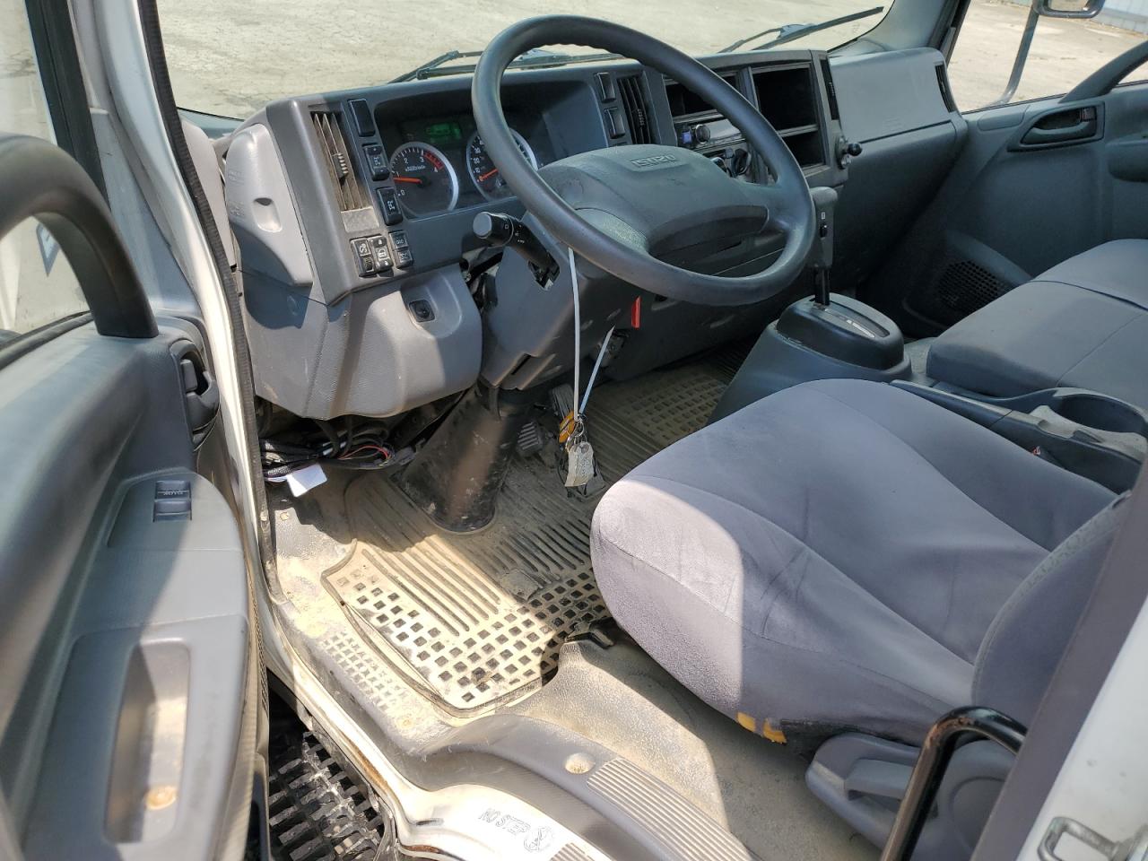 JALE5W162H7300086 2017 Isuzu Nrr