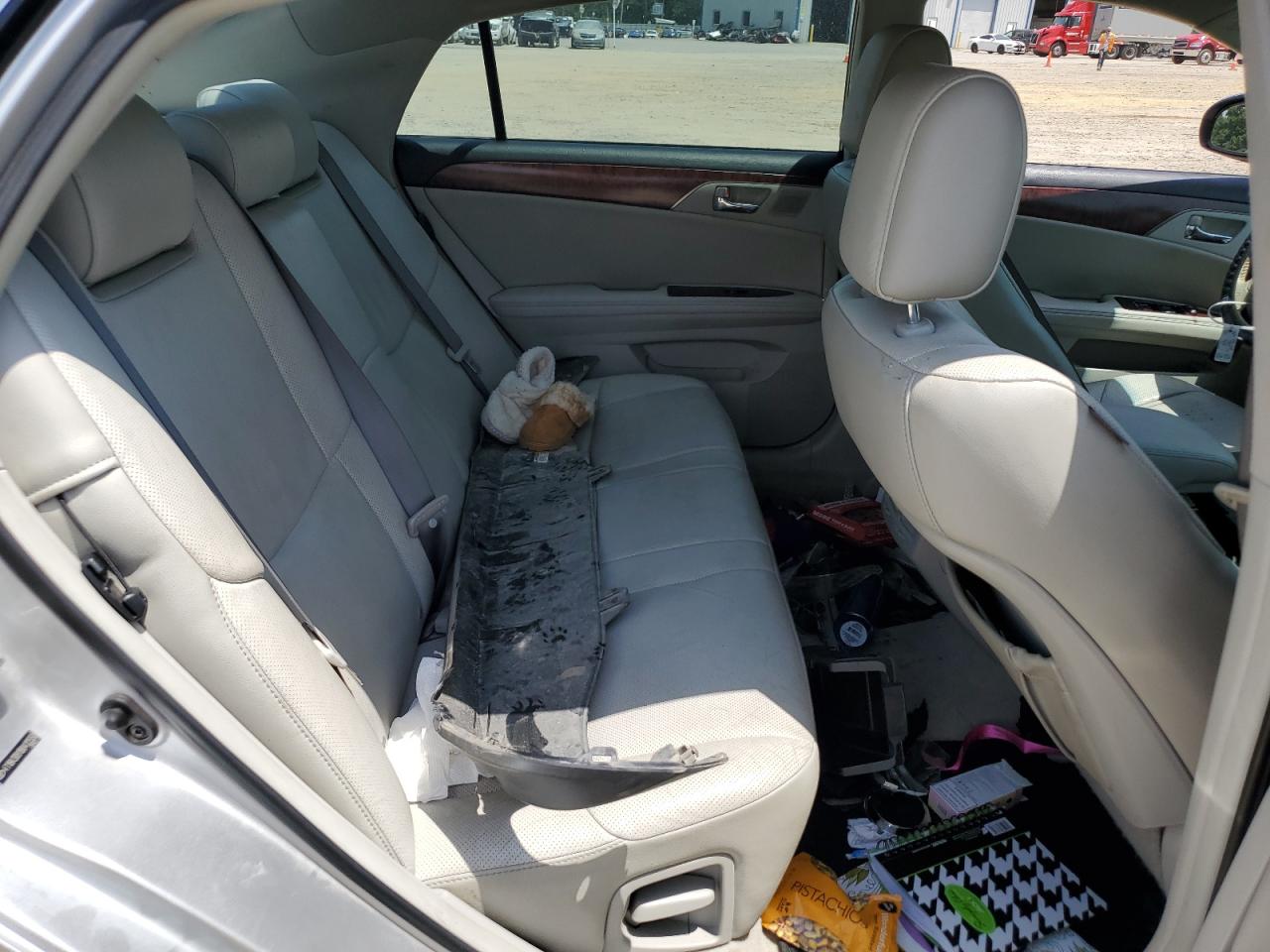 4T1BK3DB1BU412550 2011 Toyota Avalon Base