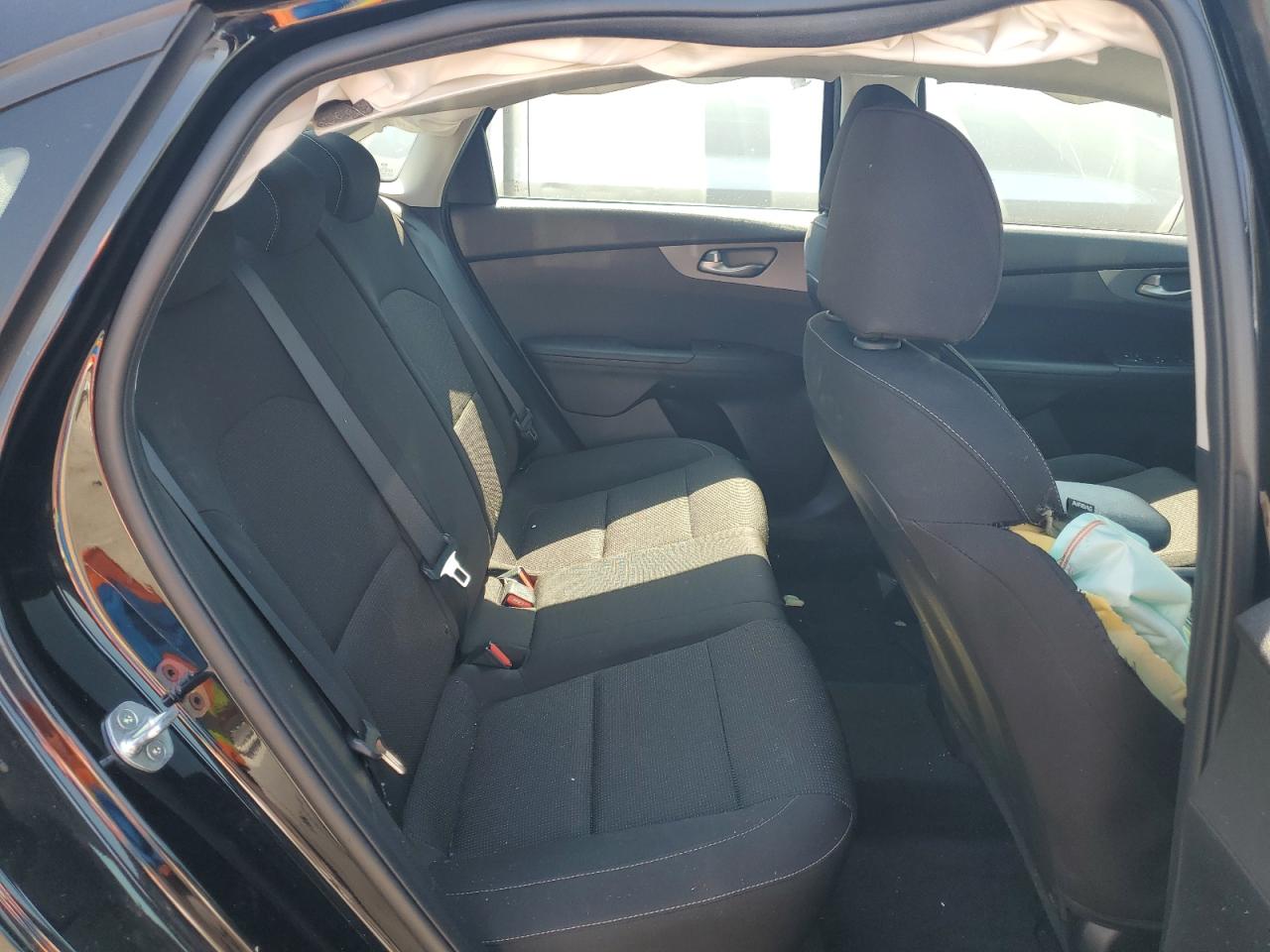 3KPF24AD7ME285225 2021 Kia Forte Fe