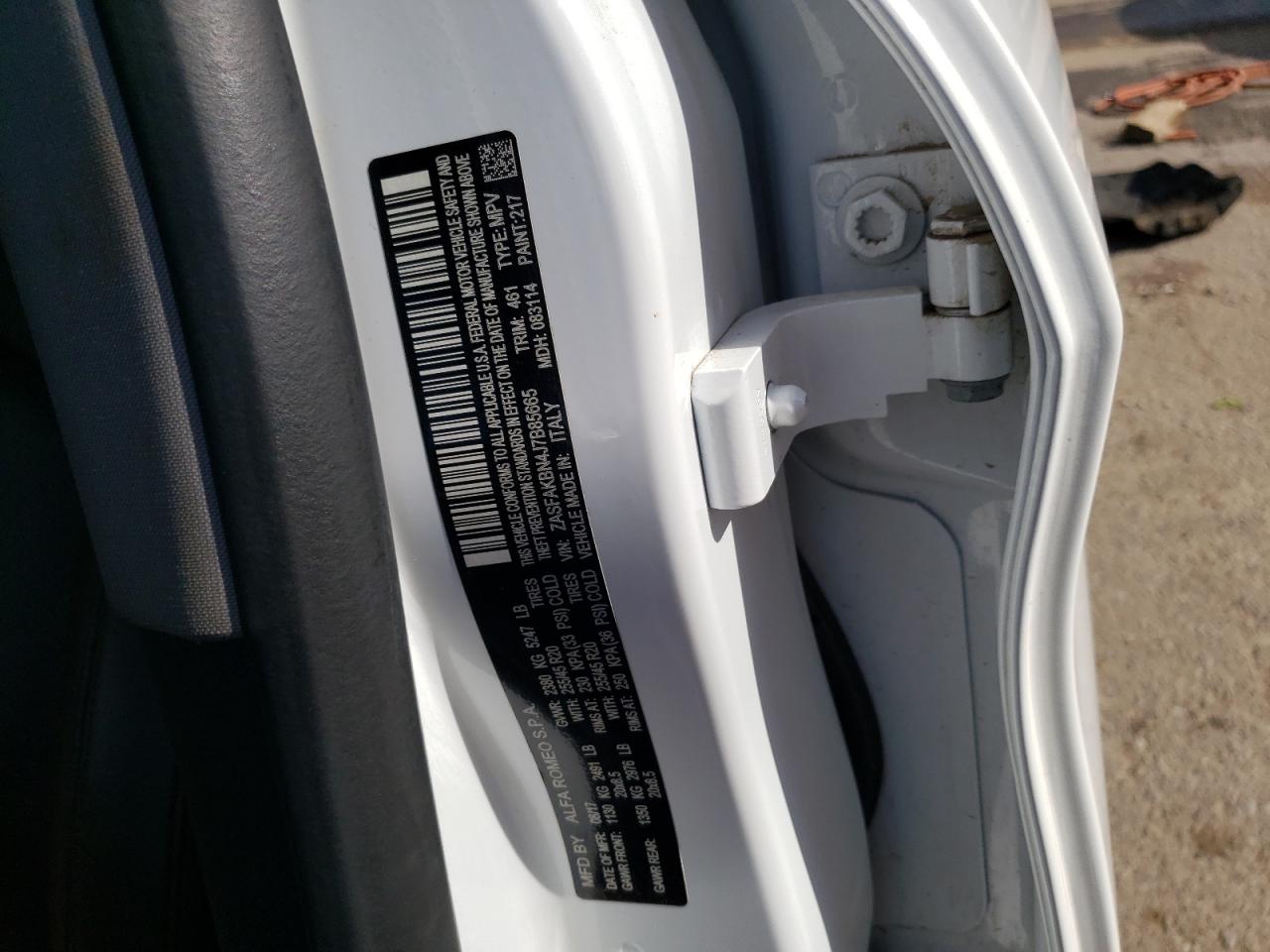 ZASFAKBN4J7B85665 2018 Alfa Romeo Stelvio Ti