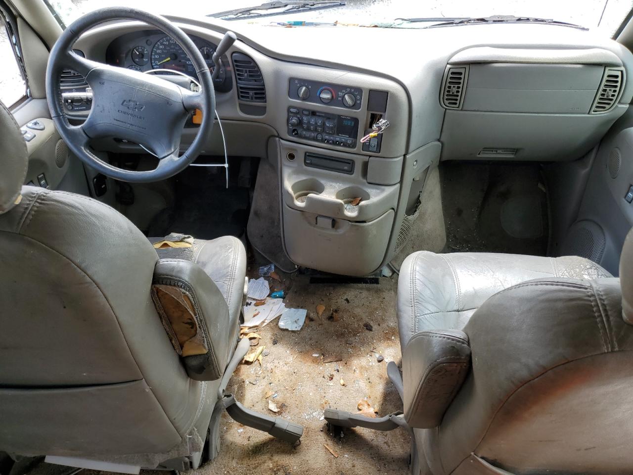 1GNDM19W0WB134563 1998 Chevrolet Astro