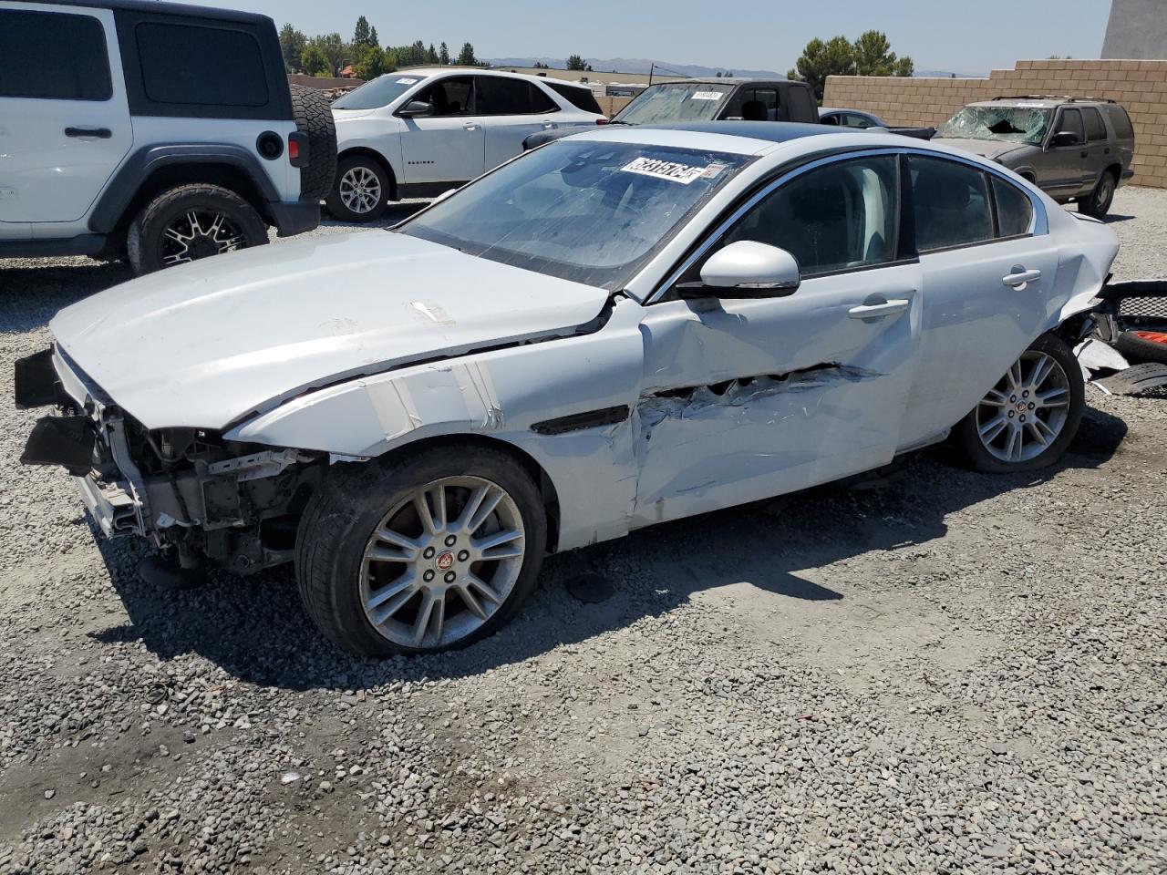 JAGUAR XE PREMIUM