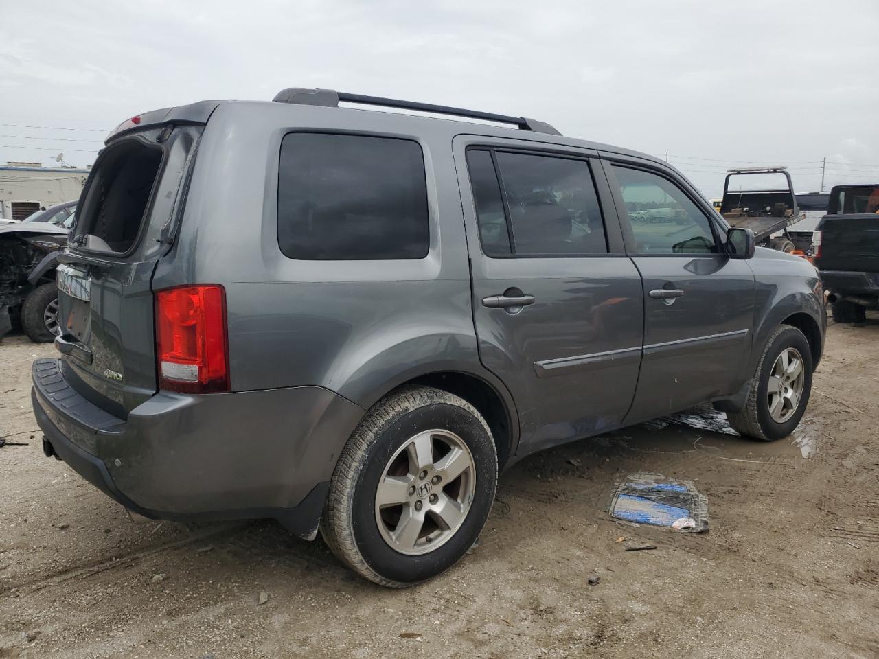 5FNYF4H54BB055189 2011 Honda Pilot Exl