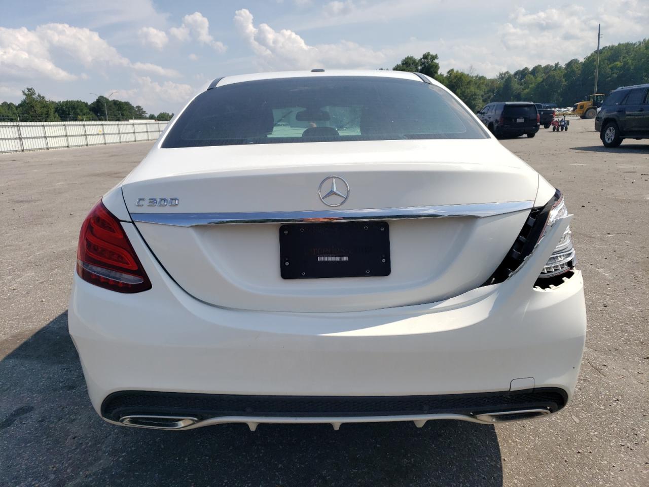 55SWF4JBXGU164852 2016 Mercedes-Benz C 300