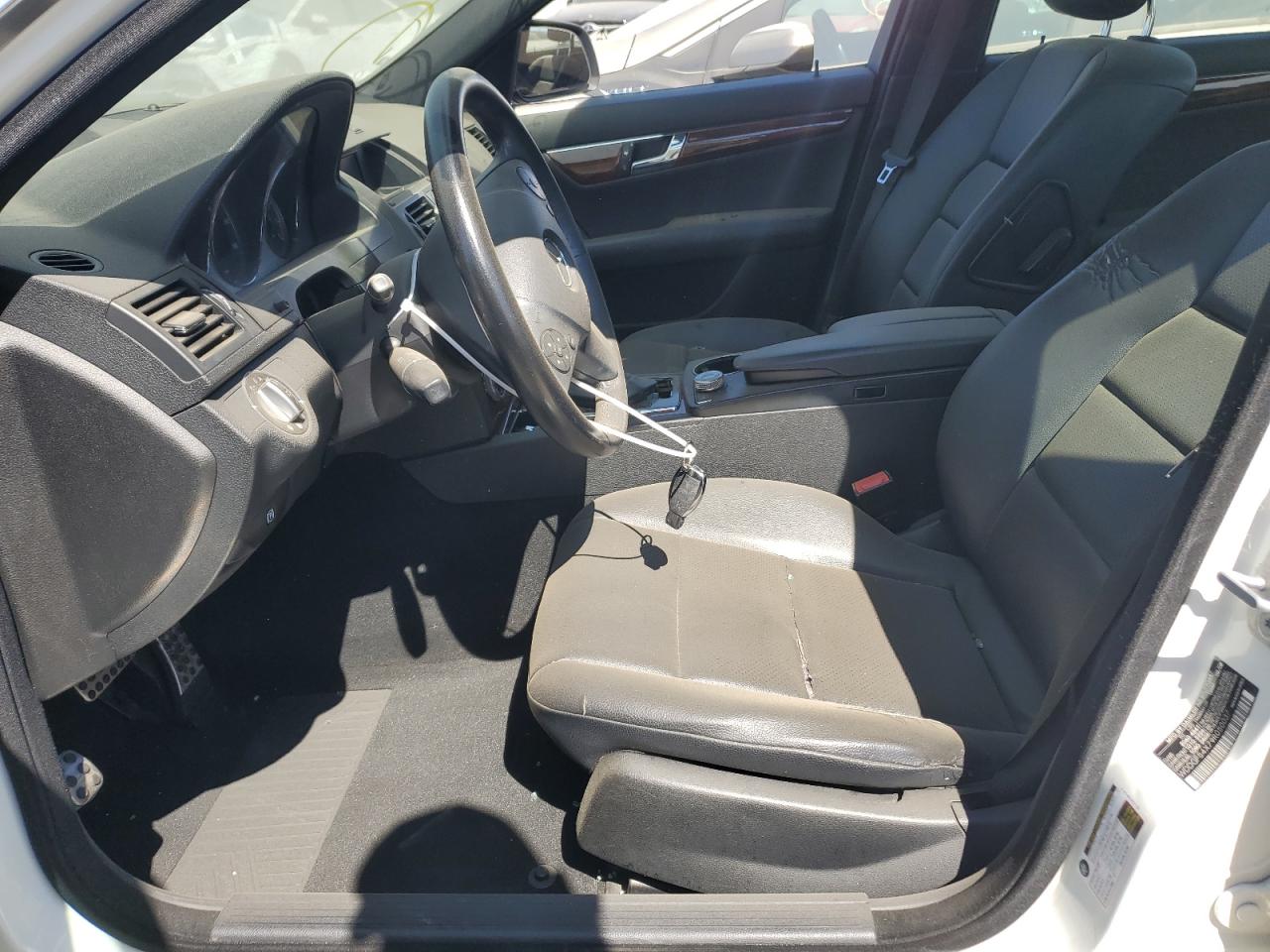 WDDGF54X79R050037 2009 Mercedes-Benz C 300