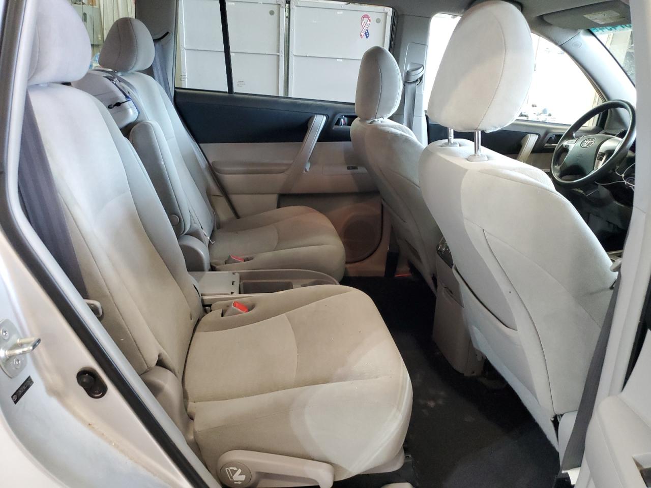 5TDBK3EHXCS130677 2012 Toyota Highlander Base